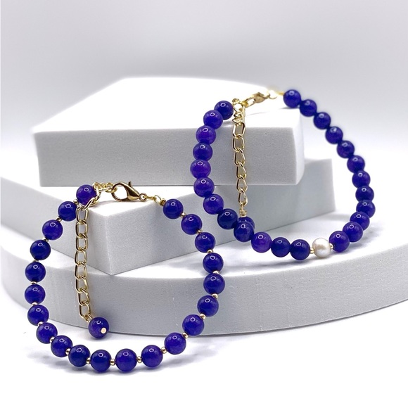Beautiful Blue Jade Bracelet - Picture 14 of 15